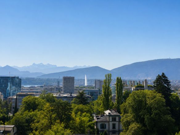 One-of-a-kind 3 bedroom unit overlooking Geneva